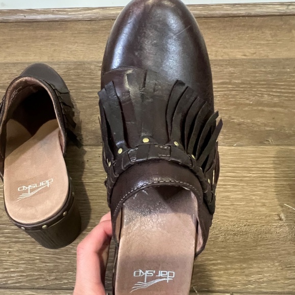 Dansko Deni Leather Women's Platform Heeled Fringe Studded Clogs Brown Size 40 - Picture 6 of 10